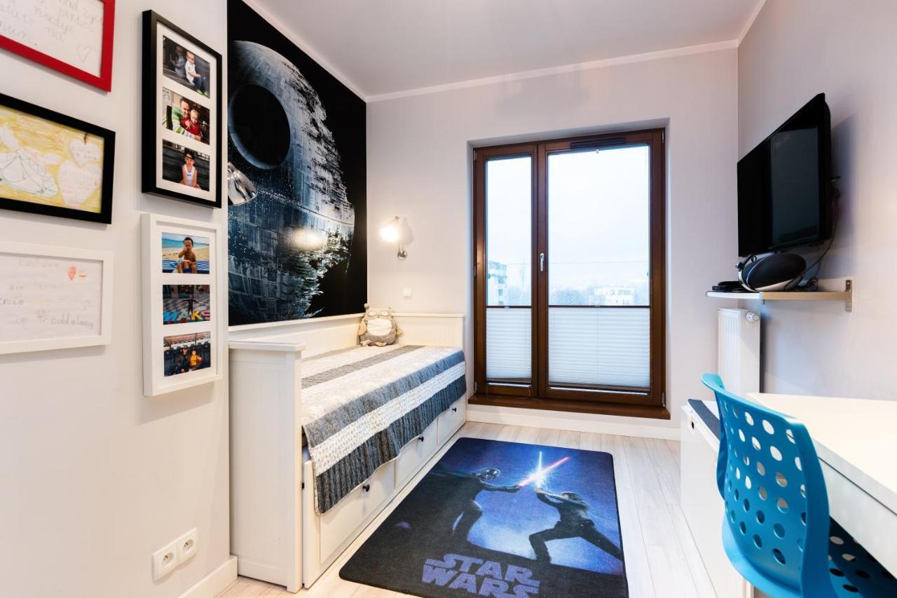 Elegant Business Accommodation With Parking - By Upstairs Krakow Ngoại thất bức ảnh