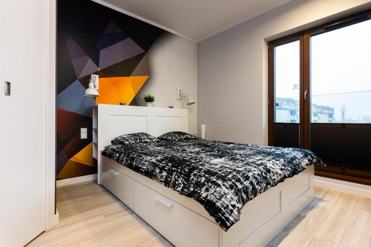 Elegant Business Accommodation With Parking - By Upstairs Krakow Ngoại thất bức ảnh