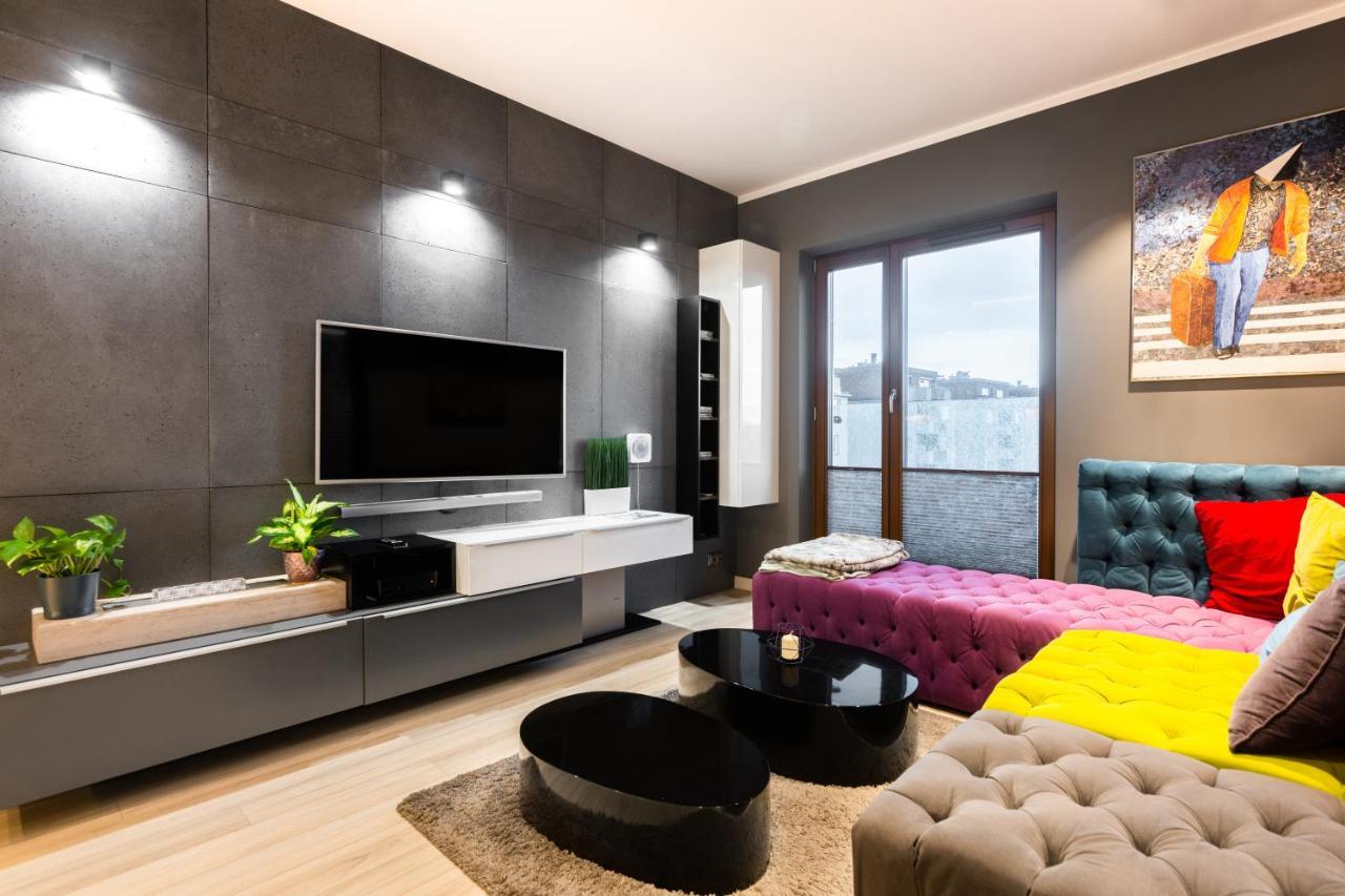 Elegant Business Accommodation With Parking - By Upstairs Krakow Ngoại thất bức ảnh