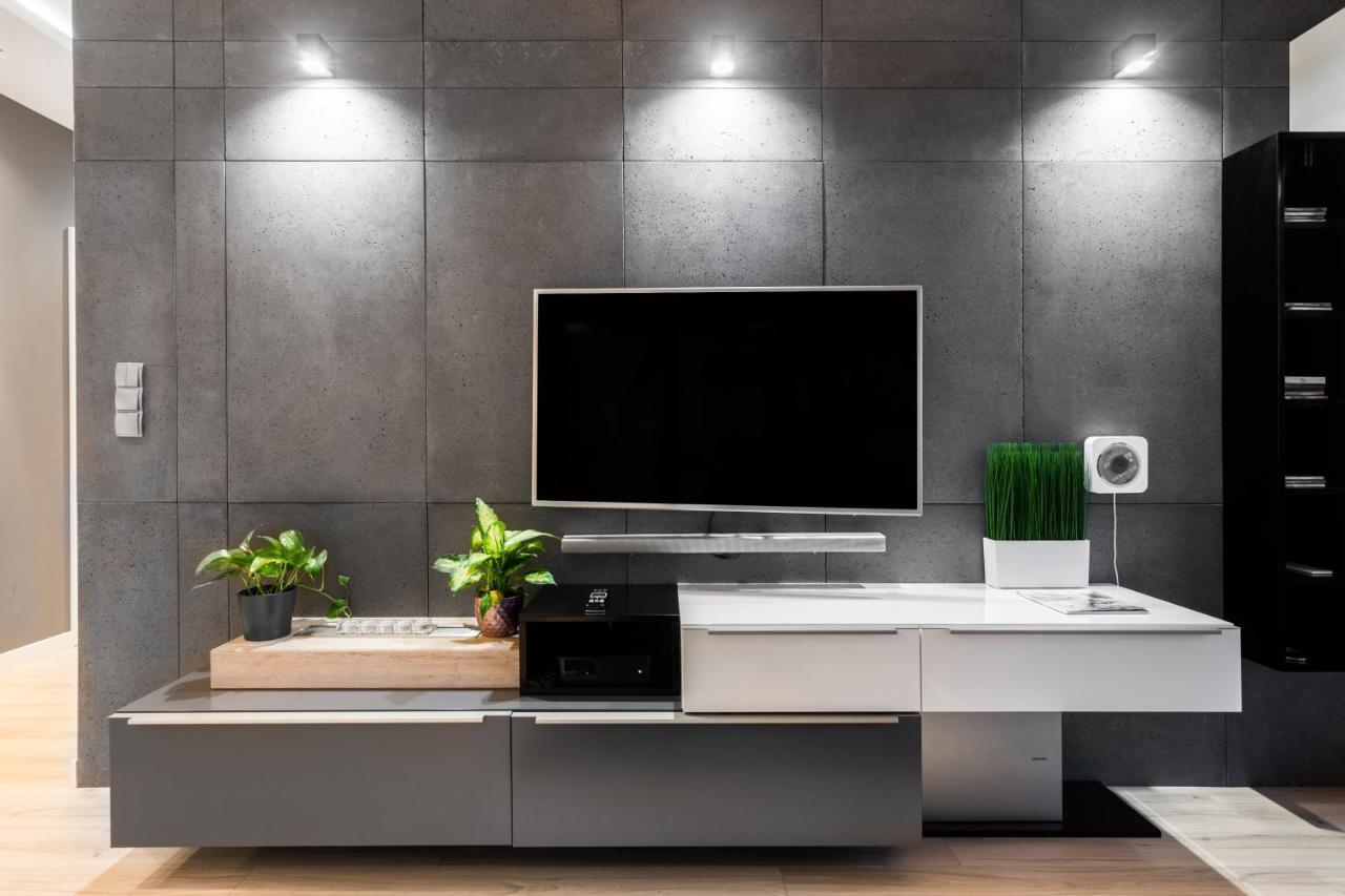 Elegant Business Accommodation With Parking - By Upstairs Krakow Ngoại thất bức ảnh