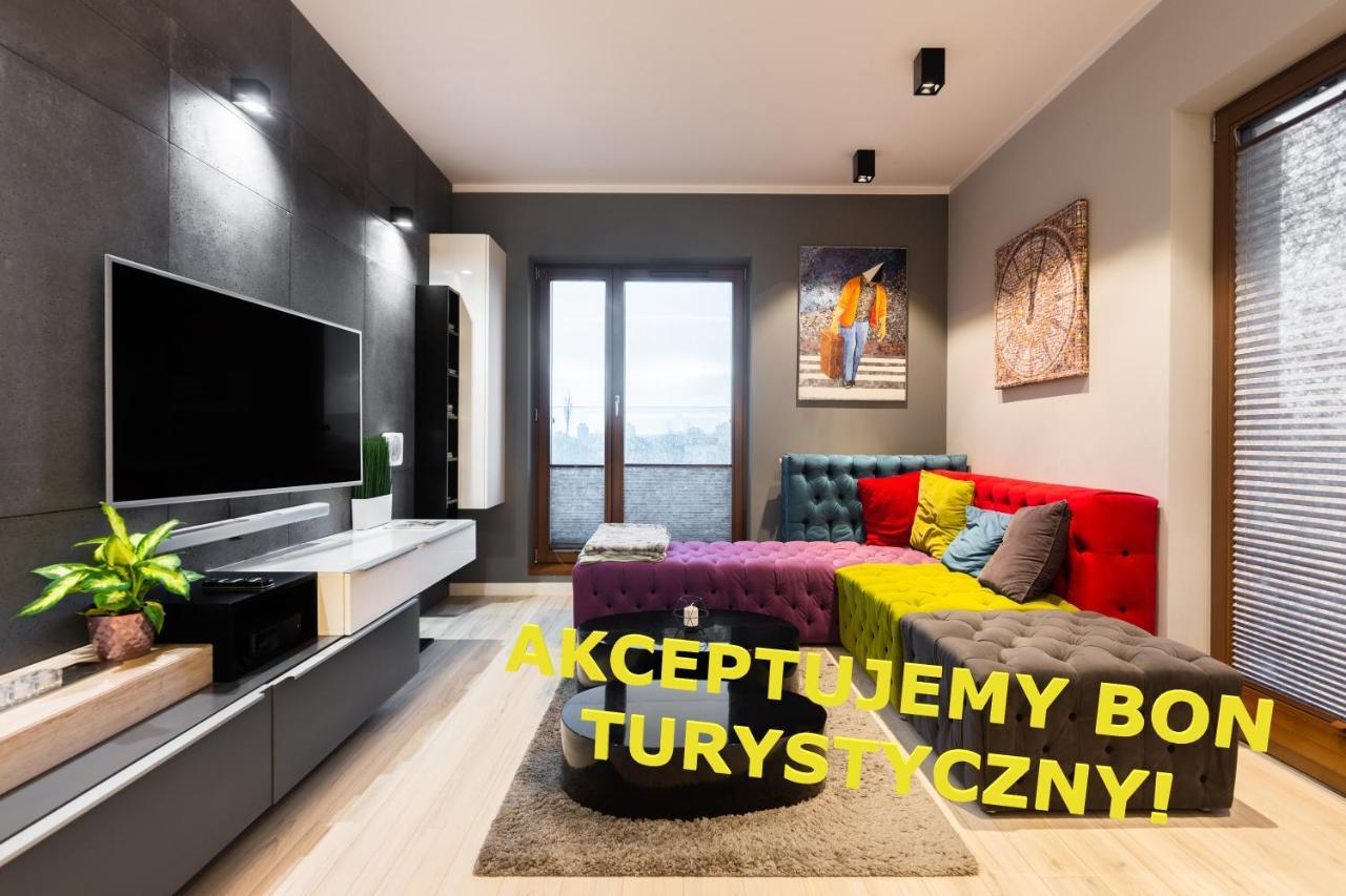 Elegant Business Accommodation With Parking - By Upstairs Krakow Ngoại thất bức ảnh